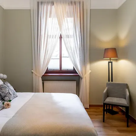 Old Town Ac Main Raiway Station Apartment *