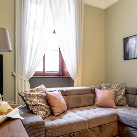 Old Town Ac Main Raiway Station Apartment