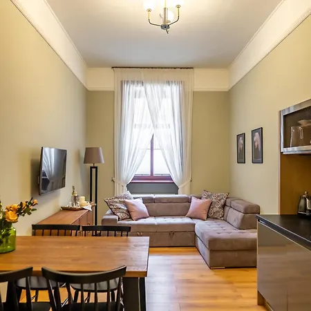 Апартаменты Old Town Ac Main Raiway Station
