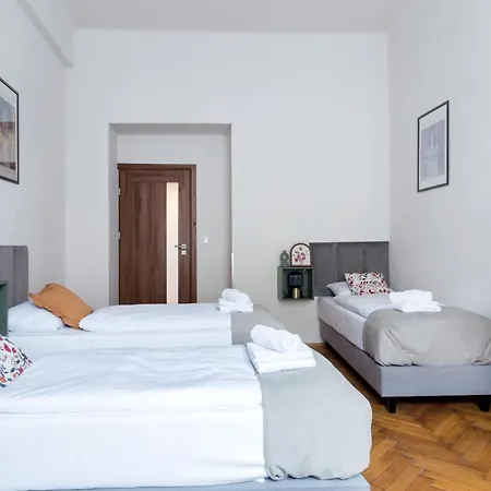 Friendhouse Starovislna Apartment *