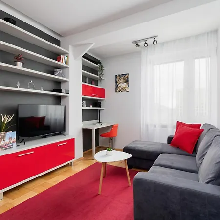 Lagiewniki Sanctuary One Bedroom By Renters