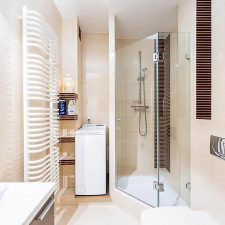 Apartment And Specious Two Bedrooms In The Old Town