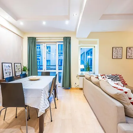 And Specious Two Bedrooms In The Old Town Apartment Krakow