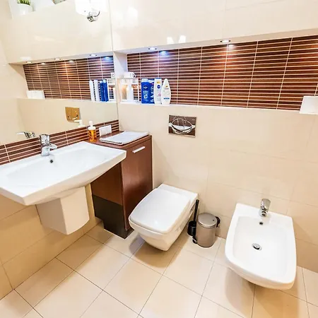 Apartment And Specious Two Bedrooms In The Old Town Krakow