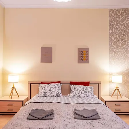 And Specious Two Bedrooms In The Old Town Apartment Krakow