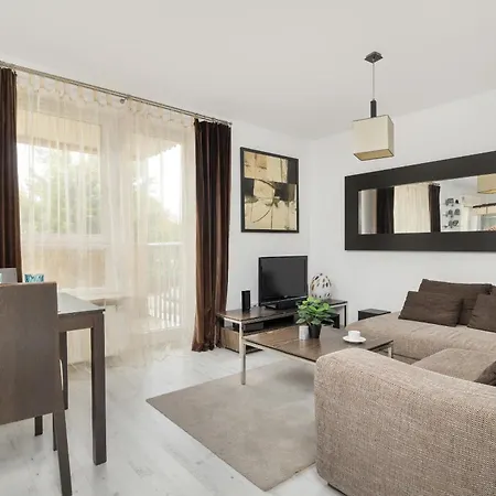 Przestronny W Krakowie Z Biurkiem, Parkingiem I Wanna By Renters Apartment Krakow