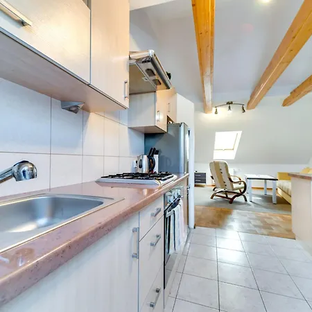 Apartment Krolowej Jadwigi By Interhome