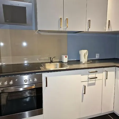 Duplex In City Center!