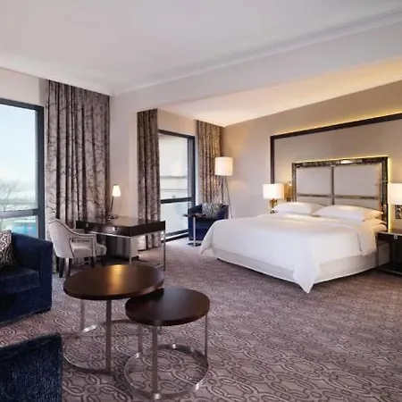 Sheraton Grand Hotel 5*