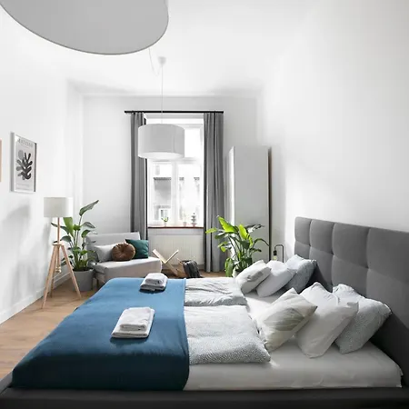 Beautiful For 8 People In Cracow's Heart Apartment *