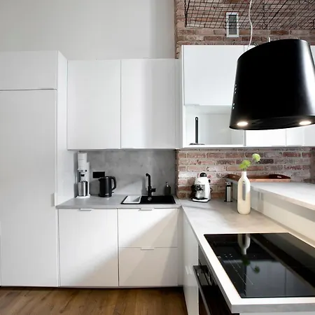Beautiful For 8 People In Cracow's Heart Apartment