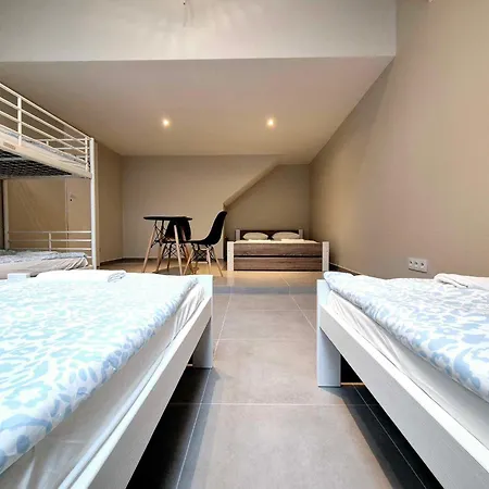 Hostel Pini - Przytulne W Centrum Krakowa *