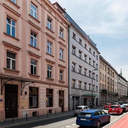 Comfort - By Upstairs Apartament *