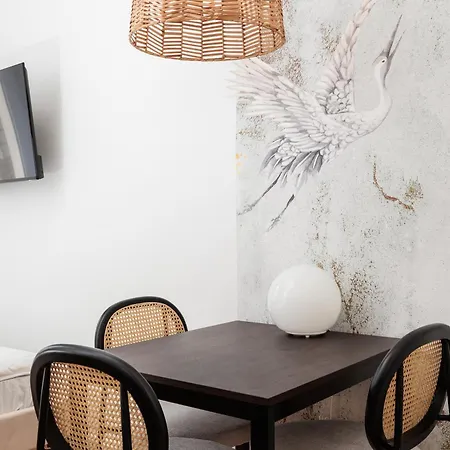Comfort - By Upstairs Apartament *