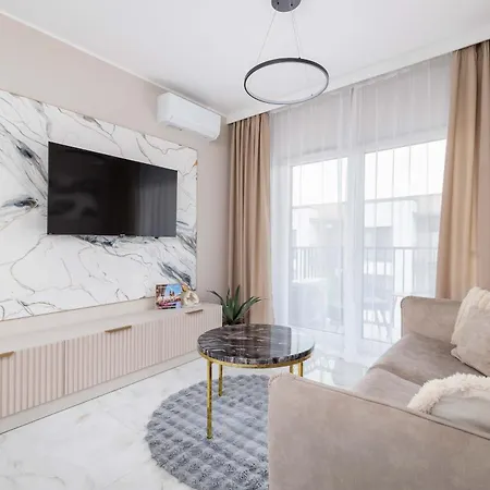 Prestizowy Parking I Biurko Do Pracy By Renters Cracovie