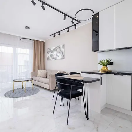 Prestizowy Parking I Biurko Do Pracy By Renters Appartement