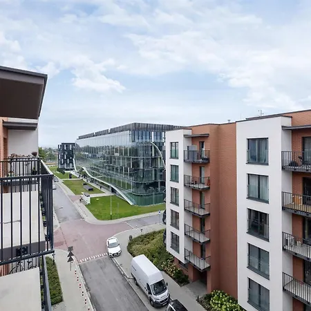 Prestizowy Parking I Biurko Do Pracy By Renters Cracovie