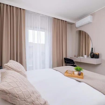 Prestizowy Parking I Biurko Do Pracy By Renters Apartment Krakow