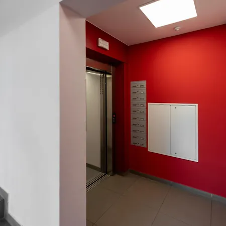 Cozy Red Rose Apartment, 2 Down Town Apartment