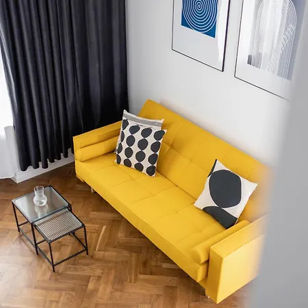Apartment Main Square - Modern - 7 Gertrudy Street *