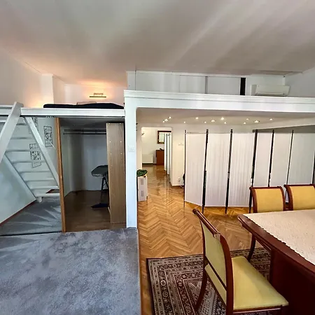Apartment Vintage Senacka 3