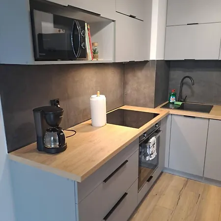 Bazylek, Miejsce Parkingowe W Garazu Podziemnym Apartment