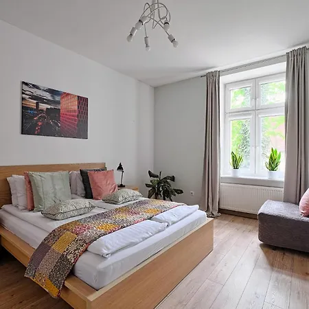 Apartament Urban Nest Wietora 8 *