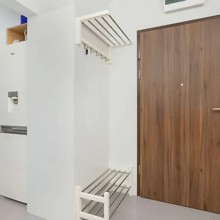 Apartment Grzegorzecka Family With Balcony & Parking Cracow By Renters Krakow
