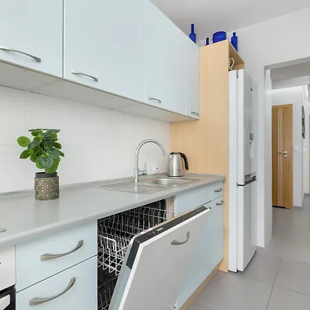 Apartment Grzegorzecka Family With Balcony & Parking Cracow By Renters Krakow