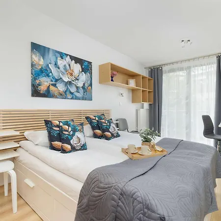 Grzegorzecka Family With Balcony & Parking Cracow By Renters Apartment Krakow