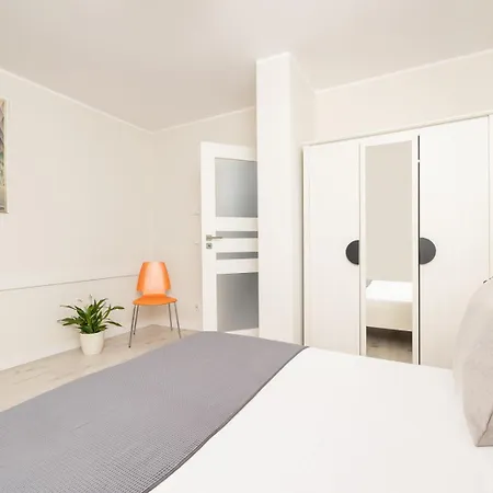 Apartment 1 Bedroom With Terrace - Wawrzynca 21 Krakow