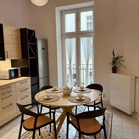 Rozy Apartment