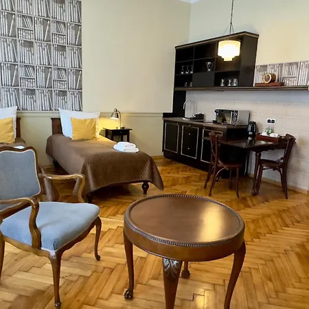 Scharffenberg Main Square Apartment