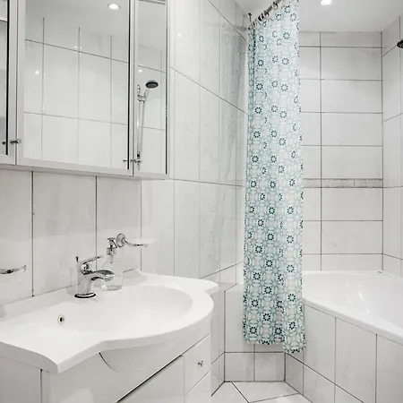 Apartment By Tyzenhauz Krakow