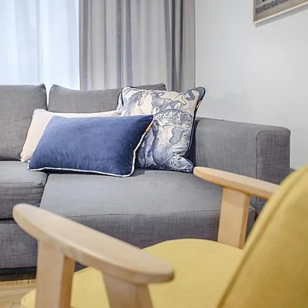 Apartment By Tyzenhauz *