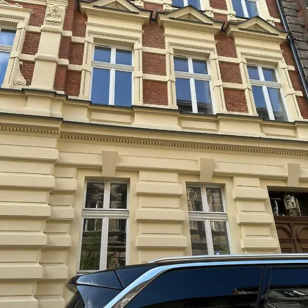 Tyzenhauz Siemiradzkiego Street Apartment Krakow