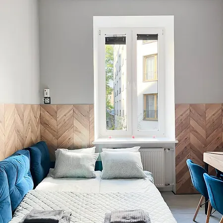 Comfy With Cinema Projector, Cracow's Heart Apartment
