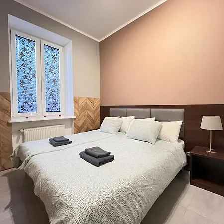 Comfy With Cinema Projector, Cracow's Heart Apartment *