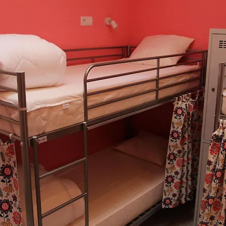 Lorf Hostel&coffee Ostello