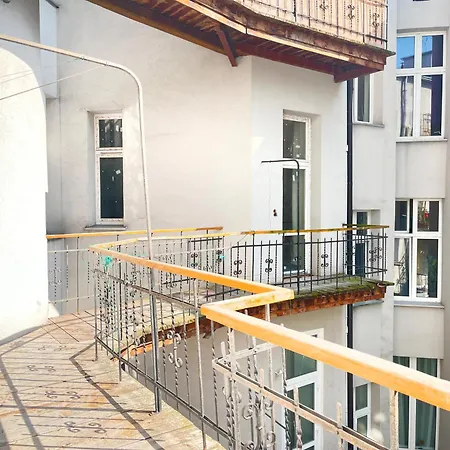 Beautiful For 8 People In Cracow's Heart Apartment *