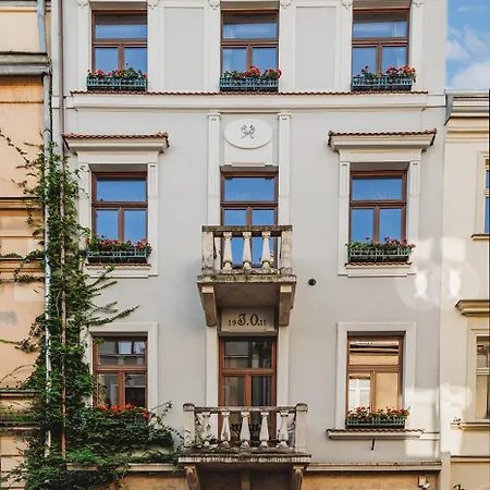 Antique Old Town Apartamento *