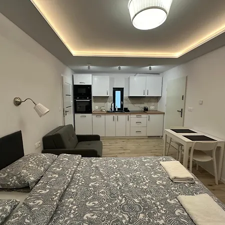 K&j Apartment *