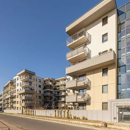 Modern With Parking Near Tauron Arena By Renters Apartment *