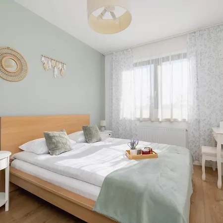 Modern With Parking Near Tauron Arena By Renters Apartment *
