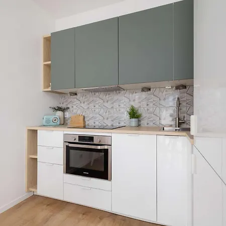 Modern With Parking Near Tauron Arena By Renters Apartment Krakow