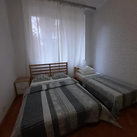 Lorf Hostel&apartments *
