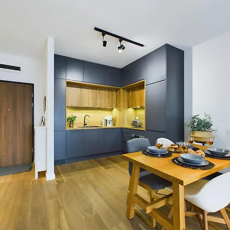 Go Rakowicka By Renters Krakov