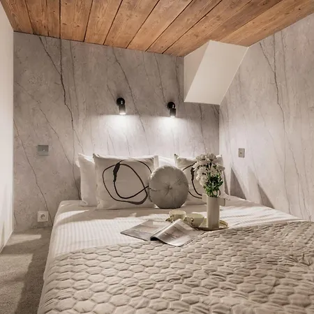 Glass Atelier - Loftaffair Apartment *