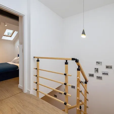 In The Heart Of Historical District With Free Parking Apartment *