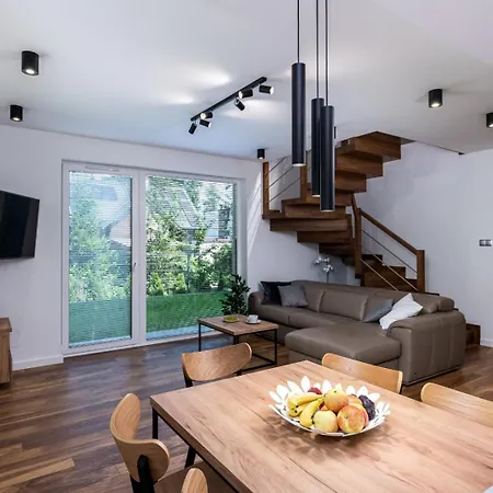 Prestigious With Garden, Garage, And Elegant Krakow